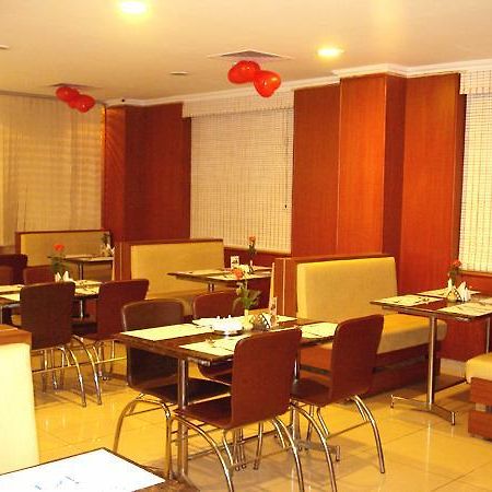 Mala Inn Chennai Exterior foto